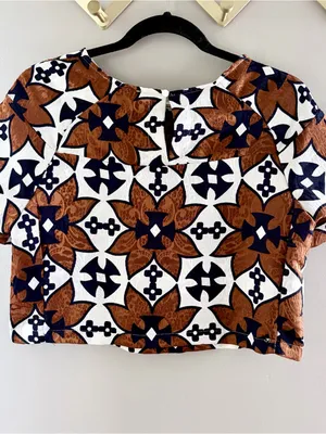 Brown White Black Geometric Retro Print Crop Top Short Sleeve M thumbnail 4