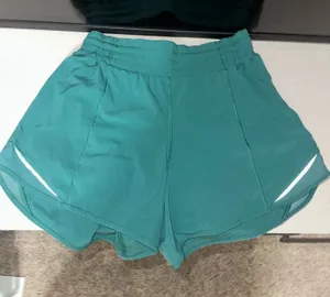 Lululemon Shorts Hot Hot thumbnail 1
