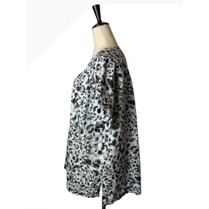 Tommy Bahama Desert Cat Split‎ Neck Top Women Large Black White Leopard Preppy thumbnail 7