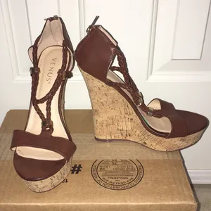 Venus Brwn Cork Platform 5 1/4” Wedge Sandals Sz 7 thumbnail 8