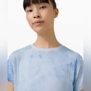 LULULEMON Train to Be Short Sleeve in Blue Linen / Chalk Wash Water Drop Size 10 thumbnail 8