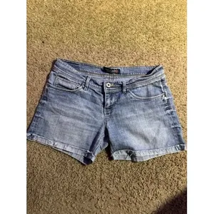 Levis Denim Shorts Womens 7 Light Wash Low Rise Raw Hem Cuffed Stretch Jean‎ thumbnail 2