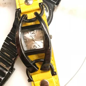 Terner Quartz Watch Yellow Leather Band thumbnail 5