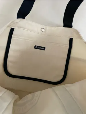 lululemon athletica Daily Multi Pocket Canvas Tote cream with Navy Logo NWT thumbnail 10
