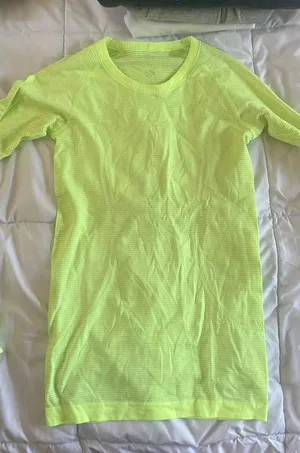 LULULEMON yellow swiftly tech long sleeve size 4  thumbnail 1