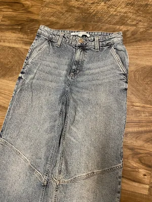 Celebrity Pink Juniors Skater Wide Leg Light Wash Denim Jeans Size 3/26 thumbnail 2