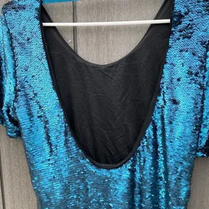 Honey Punch Sequin Dress NWT thumbnail 2