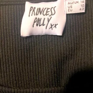 Princess Polly Ribbed Black Crop Top‎ thumbnail 3