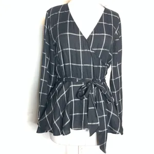 NWT‎ Loft windowpane peplum wrap top thumbnail 2