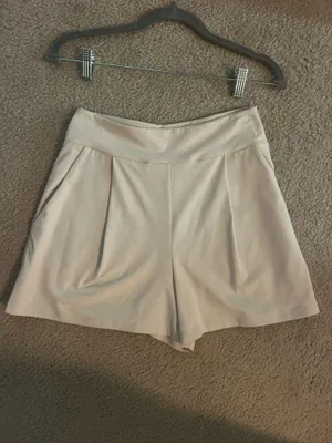 Susana Monaco Tailored Short in Cream size S thumbnail 3