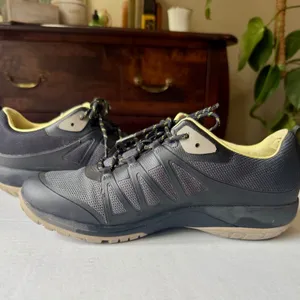 Dansko Paisley Waterproof Outdoor Sneakers Vibram Slip Resistant Black Grey 41 thumbnail 11