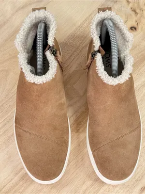 Toms Verona Suede Sherpa Lined Ankle Boots Sneakers Tan Size 7.5 thumbnail 4