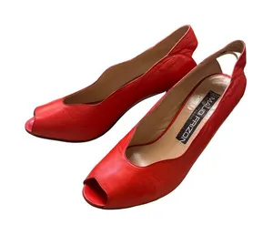 Maud Frizon Paris women’s red leather heels shoes from Italy size 6.5 SKU 3810 thumbnail 1