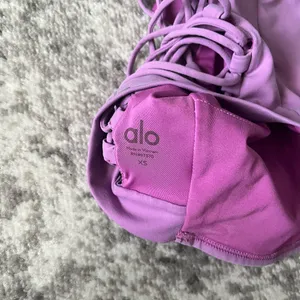 Alo Yoga Movement Bra in Orchid thumbnail 3