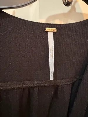 Black Free People Top v neck tank top blouse size Medium thumbnail 4