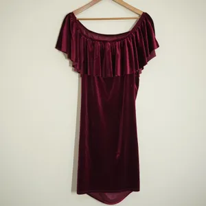 My Bump Maternity Size Medium Velvet Off Shoulder Ruffle Dress Burgundy Bodycon thumbnail 7