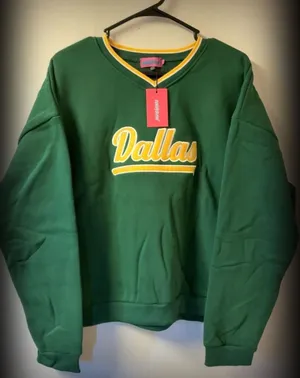 Edikted Women's Dallas Appliqué V-Neck Sweatshirt Green thumbnail 1