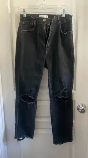 Abercrombie Ultra High-Rise Jeans thumbnail 1