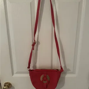 Elegant Red Shoulder Bag with Gold Accent thumbnail 2