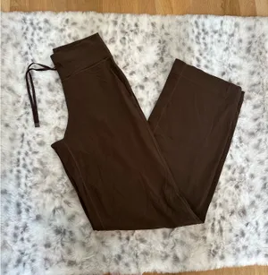 Lululemon Groove High-Rise Wide-Leg Pant thumbnail 3