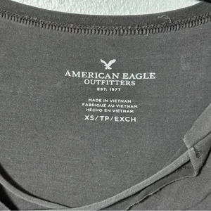 American Eagle Women Casual Gray/Black Top Size XS‎ thumbnail 3