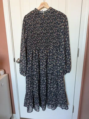 NWT Petal & Pup Floral Long Sleeve Maxi Dress Large Navy/Pink thumbnail 2