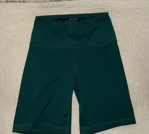 NWOT Reformation Athletic Short Size Small Green‎ Ecomove thumbnail 1