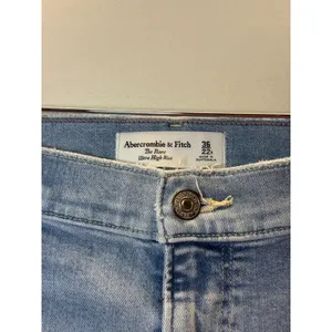 Abercrombie & Fitch Flare Jeans Womens 22S Light Blue Ultra High Rise Denim thumbnail 3