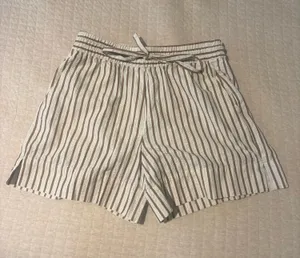 Banana Republic tie front shorts  thumbnail 1