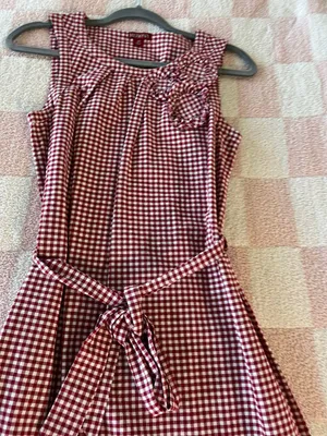 Dress thumbnail 2