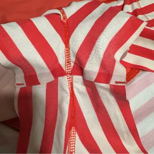 Lululemon Run Light As Air Short Fearless Red Waldo Stripe 2012 Seawheeze Size 8 thumbnail 5