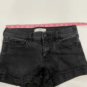 Abercrombie & Fitch Black Denim Cuffed Jean Shorts Size 4 / 27 thumbnail 4