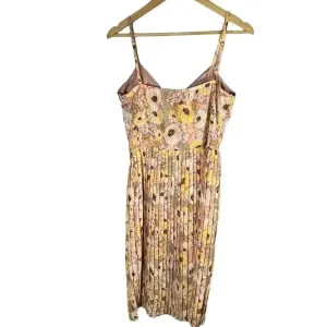 Max + Ash Floral Pleated Dress‎ Large thumbnail 2