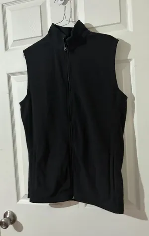 Black running vest Size L thumbnail 1