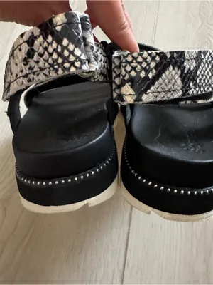 Sorel Roaming Crisscross Sandal thumbnail 7