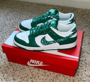 Nike Dunk Low Green Paisley thumbnail 1