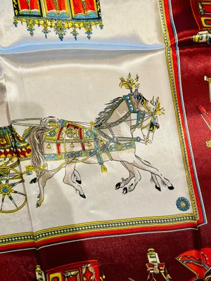 VINTAGE EQUESTRIAN horse&carriage BURGUNDY silky SCARF 35’/35’inches thumbnail 3