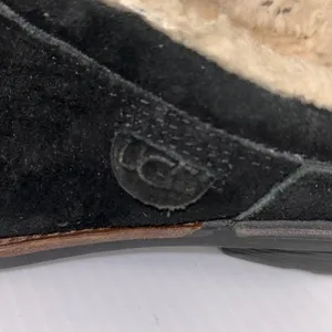 UGG Australia Shoreham Clog Women’s 7 Black Suede Sheepskin‎ Slipper Shoe Mule thumbnail 4