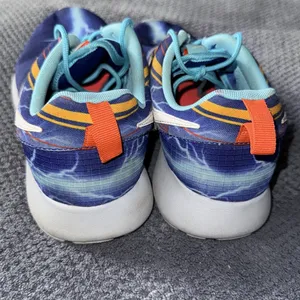 Nike Roshe One‎ Print Lightning Sneakers Youth 6.5Y Women's 8 Blue Multi Color thumbnail 5