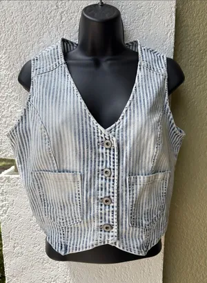 RE generation Celebrity Pink Distressed Denim Vest thumbnail 1