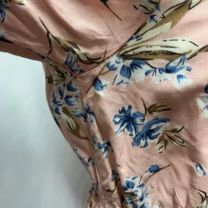 Le Lis Baby Pink‎ Floral Romper Womens Medium Rayon Open Back Short Sleeve thumbnail 8