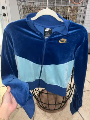 Nike jacket thumbnail 1