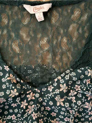 Candie's Dark Green Floral Lace Yoke Blouse thumbnail 2