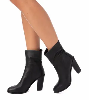 Black Faux Leather Mid-Calf Block Heel Boots Round Toe Size 9 Slouchy Pull On thumbnail 1
