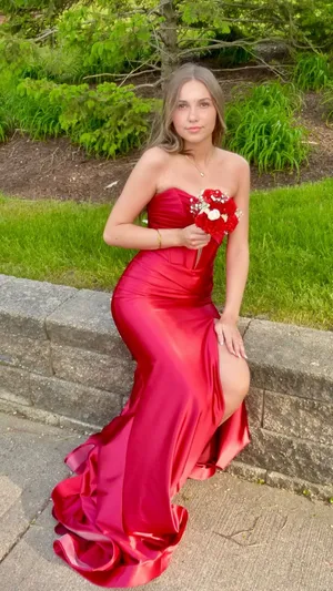 prom dress Red Size 2 thumbnail 1