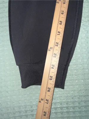 Vuori Women's Daily Joggers size M thumbnail 2