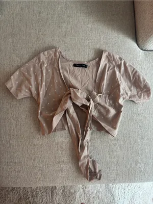 White Fox Boutique Crop Top Front Tie Beige White Stars thumbnail 2
