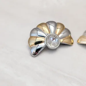 Vintage Clip On Earrings Extra Large Silver/Gold Tone Fan Shape - Loose Clips thumbnail 6