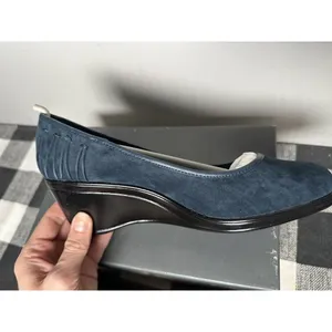 New Size 8 M Kate Ann Leah Mid‎ Wedge Pump Comfort Shoe Pleated Suede Blue thumbnail 8