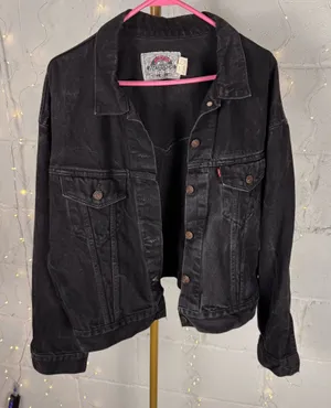 vintage 90s levi’s 77598-0260 black denim trucker jacket men’s M boxy thumbnail 1